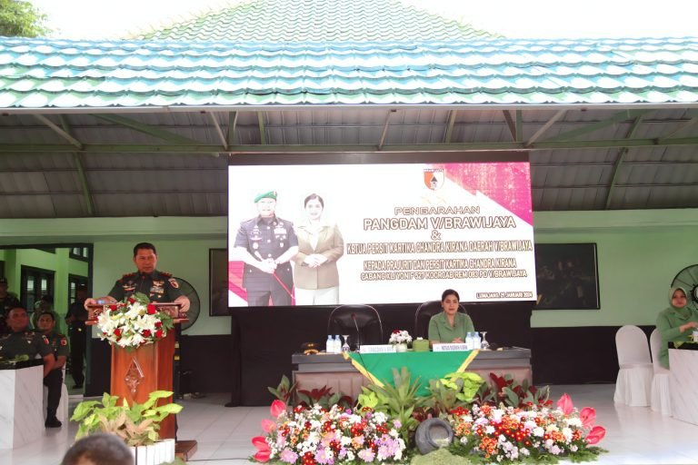 Dandim Lumajang sambut Kedatangan Pangdam V/Brawijaya Kunker di Yonif 527/BY