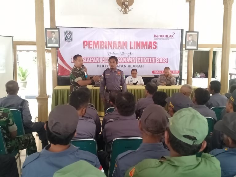 Persiapan Pemilu, Forkopimcam Klakah Menggelar Pembinaan Linmas