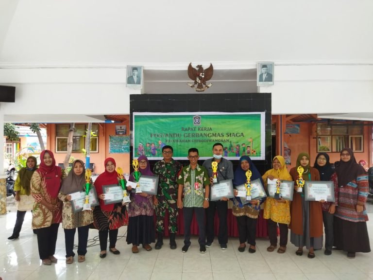 Dukung Peningkatan Kesehatan Masyarakat, Babinsa Citrodiwangsan Hadiri Raker Posyandu Gerbangmas Siaga di Wilayah Binaan