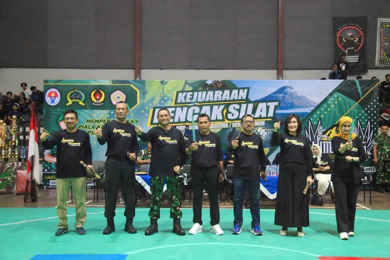 Dandim0821/Lumajang Buka Kejuaraan Pencak Silat Piala Kemenpora dan Piala Dandim