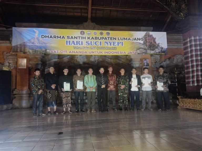 DanramilSenduro Wakili Dandim Lumajang Hadiri Dharma Santih Hari Raya Nyepi Tahun BaruSaka 1946/2024