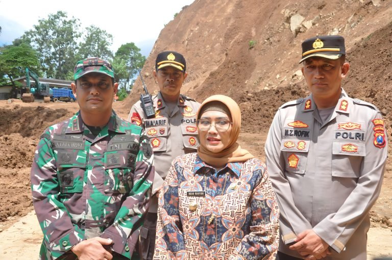 Dandim Lumajang Minta Masyarakat Patuhi Arahan Petugas dalam Menghadapi Bencana