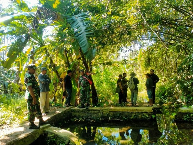 Koramil 0821/17 Pasrujambe, Dukung Ketersediaan Pengairan Pertanian untuk Hanpangan Nasional