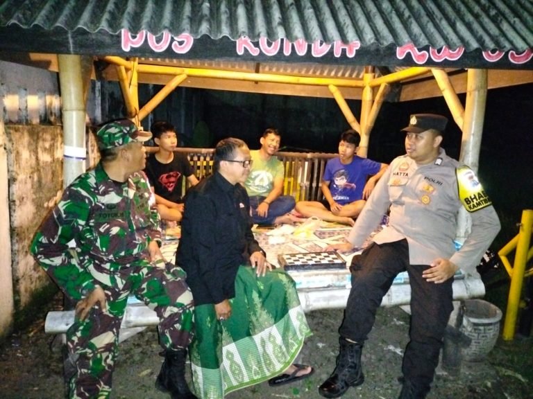 SinergisitasBabinsa dan Babinkamtibmas Kepuharjo Giatkan Patroli untuk Keamanan Lingkungan