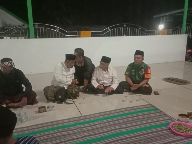 Wujudkan Komsos, Babinsa Purwosono Hadiri Musyawarah Persiapan Haul Akbar Masjid Baitul Muttaqin Wujudkan Komsos, Babinsa Purwosono Hadiri Musyawarah Persiapan Haul Akbar Masjid Baitul Muttaqin