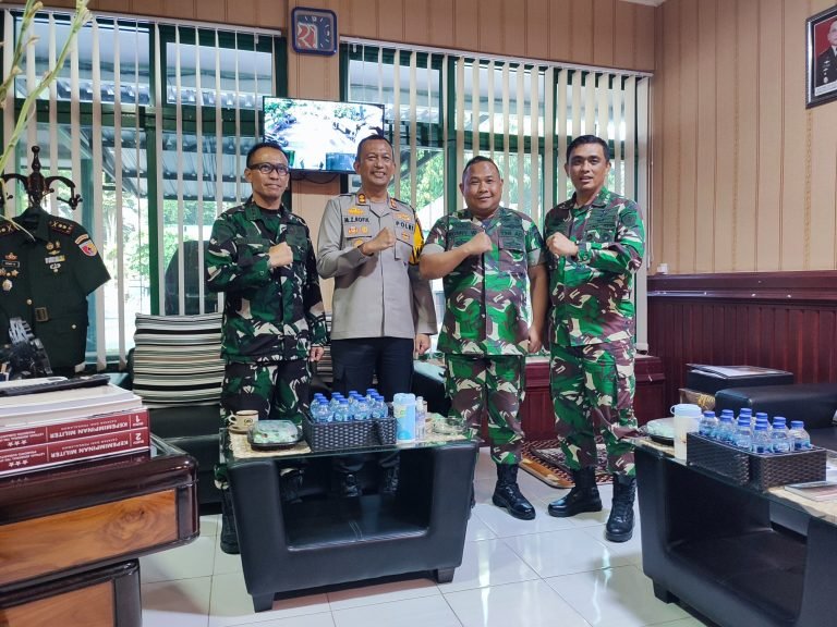 Dandim 0821/Lumajang,Sambut Kedatangan Kaoopsau II Makassar dalam Rangka Silaturahmi dan KordinasiLatihan Sikatan Daya 2024.