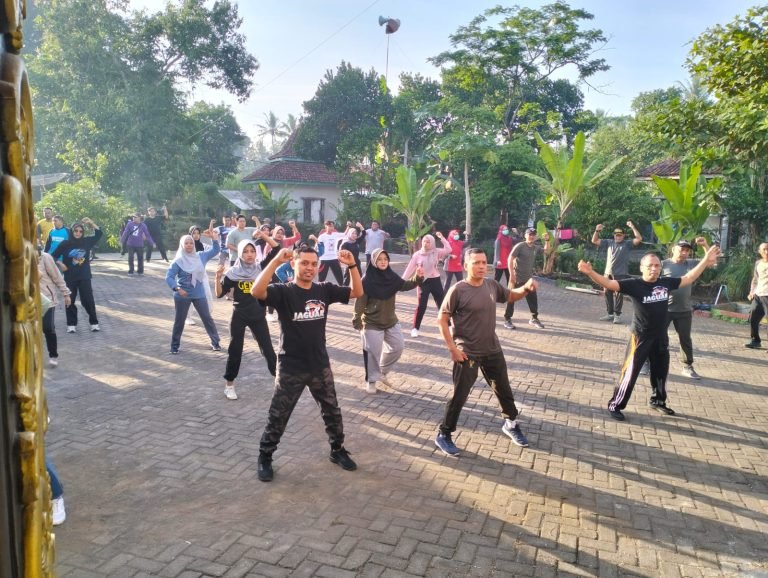 Danposramil Kedungjajang Hadiri Senam Sehat Anjangsana: Tingkatkan Kebugaran dan Semangat Kerja