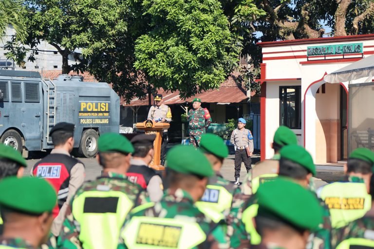 Apel Gelar Pasukan Operasi Patuh Semeru 2024 di Lumajang: Mewujudkan Tertib Berlalu Lintas Demi Indonesia Emas