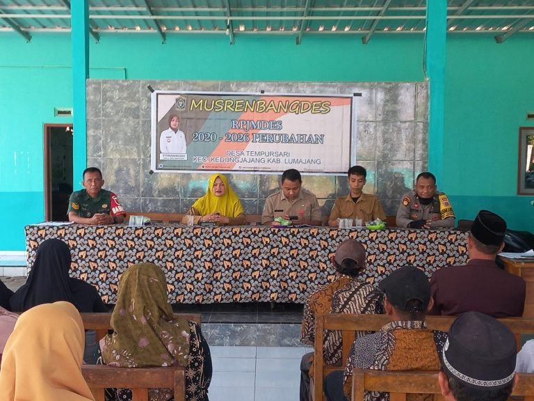 Jaring Aspirasi, Babinsa Tempursari Hadiri Musrenbang Desa untuk Pembangunan yang Lebih Tepat Guna