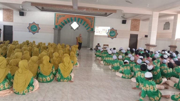 Sosialisasi Bullying di MTsN 1 Lumajang : Setiap Tindakan Kecil Bisa Membawa Perubahan Besar.
