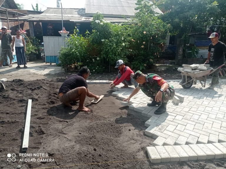 Kerja Bakti Pemasangan Paving Blok di Dusun PersilNyeoran: Meningkatkan Kualitas Infrastruktur Jalan
