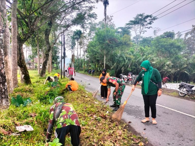 Warga Desa Supiturang Sambut HUT RI ke-79 dengan Kegiatan Kebersihan Lingkungan