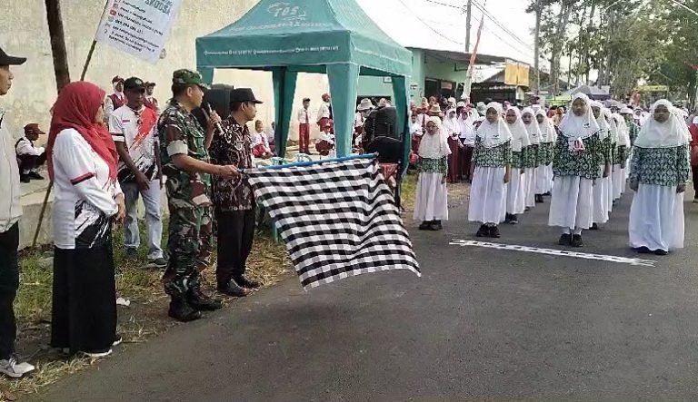 Semarak Lomba Gerak Jalan HUT ke-79 RI Kecamatan Sukodono: Perkokoh Nasionalisme dan Persatuan