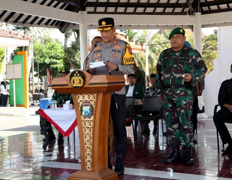 Forkopimda Kabupaten Lumajang Gelar Apel Pasukan Operasi Mantap Praja Semeru 2024 untuk Pengamanan Pilkada Serentak.