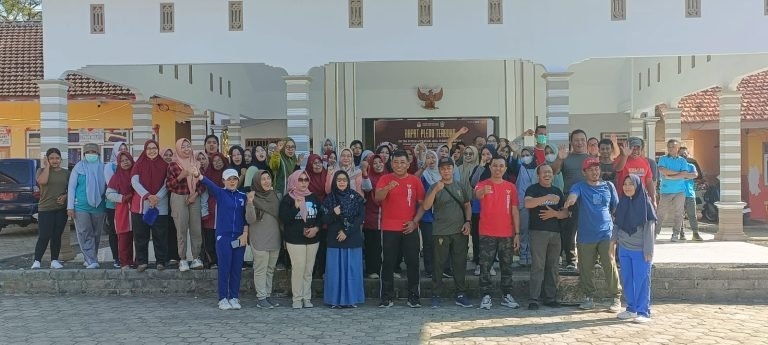 PereratSilaturrahmi, Danposramil Kedungjajang Hadiri Senam Sehat Anjangsana denganInstansi dan Masyarakat