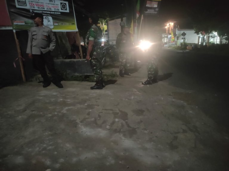 Tingkatkan Sinergi TNI-Polri Senduro Gelar Patroli Gabungan di Cegah Rawan Kriminal