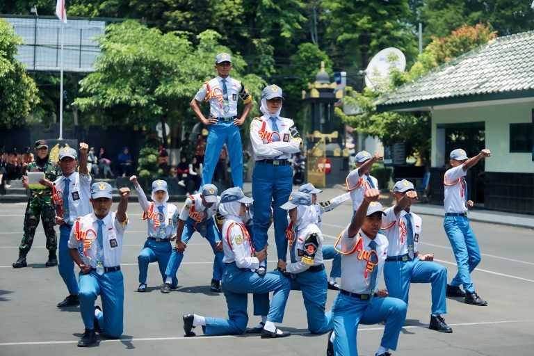 Kodim 0821 Lumajang Gelar Lomba PBB Piala Panglima TNI untuk SLTA Sederajat dalam Peringatan HUT ke-79 TNI.