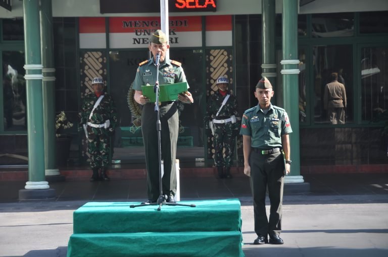 Kodim 0821/Lumajang Laksanakan Upacara Tujuh Belasan, Pesan Panglima TNI Tentang Stabilitas Nasional