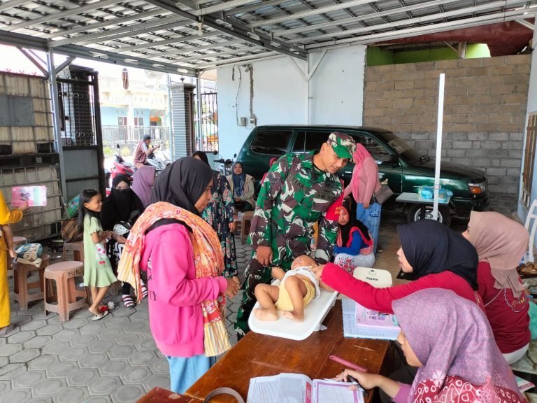 Posyandu Gerbangmas Kamboja: Kolaborasi Babinsa dan Tenaga Kesehatan di Desa Jatigono