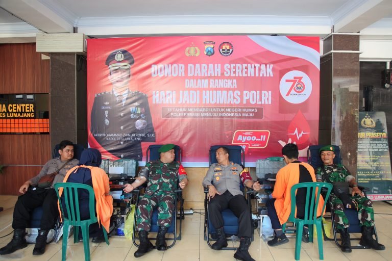 Kodim 0821/Lumajang Turut Serta dalam Donor Darah Peringati Hari Humas Polri ke-73