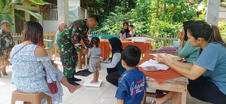 Upaya Babinsa Pundungsari Dampingi Bidan Desa Monitoring Kegiatan Posyandu, Dorong Kesehatan Balita dan Lansia
