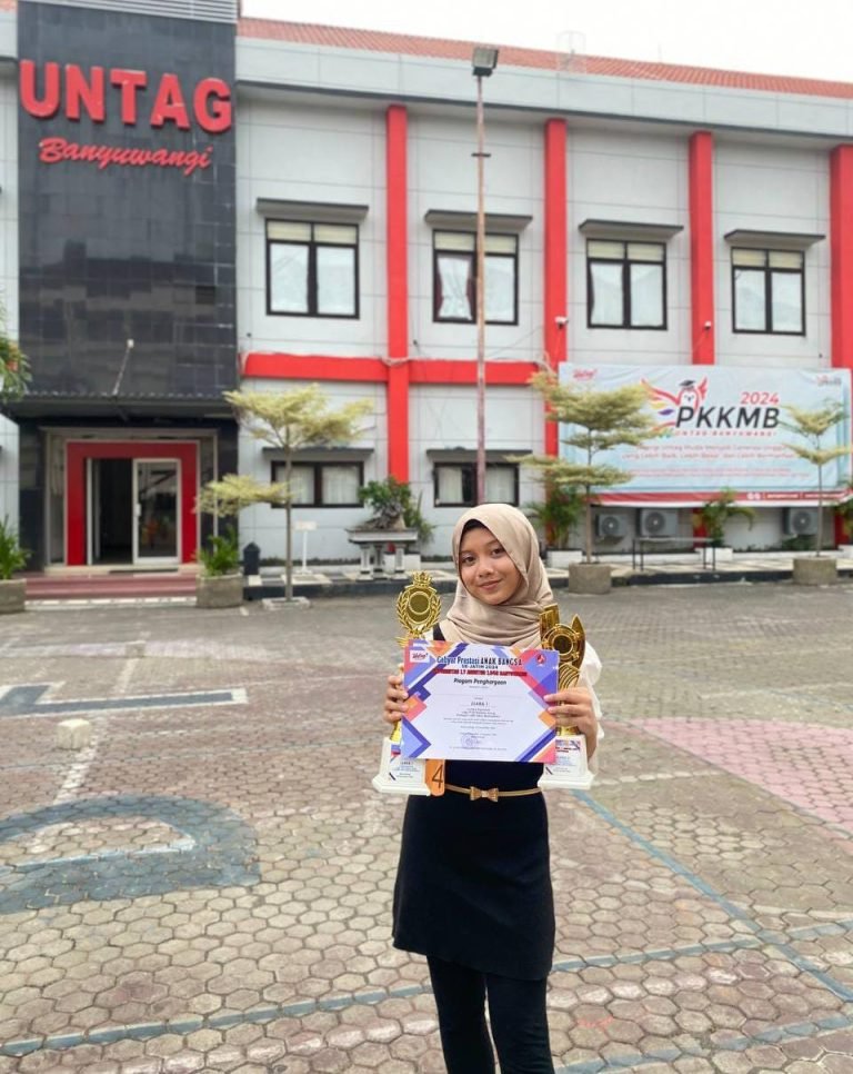 Malika Dahayu, Siswa MTsN 1 Lumajang, Raih Dua Penghargaan Bergengsi di Kompetisi Menyanyi Tingkat Jawa Timur