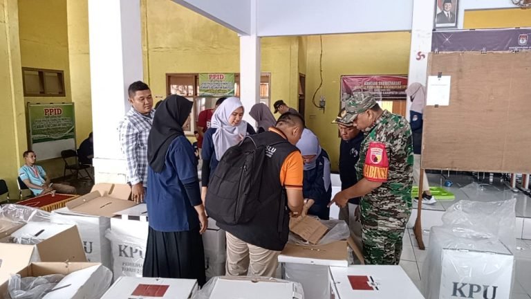 Upaya BabinsaRanuyoso, Turut Anamkan dan Kawal Ketat Rapat Pleno Rekapitulasi Pilkada 2024