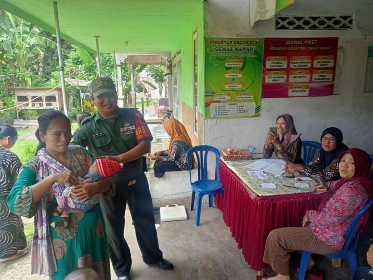 Peran Babinsa dalam Mendukung Pelayanan Kesehatan Balita di Desa Ranulogong