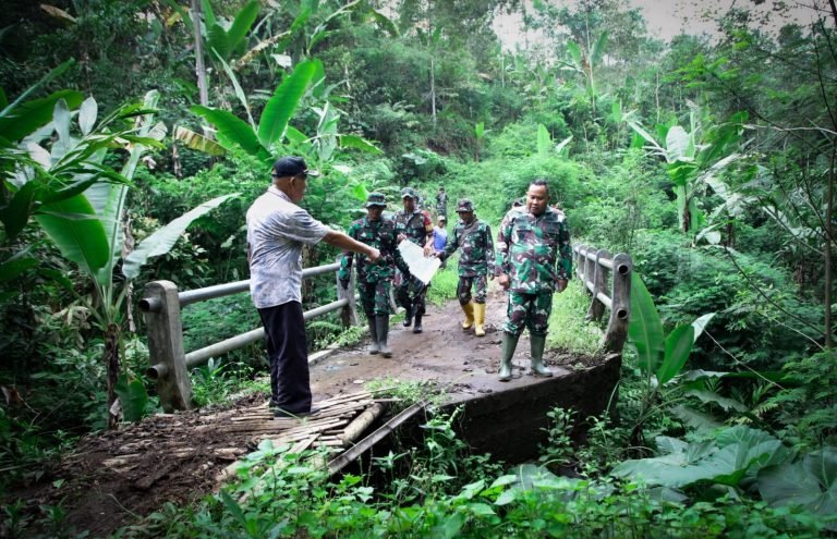 Dandim 0821 Lumajang Tinjau Persiapan Lokasi TMMD ke-123 Tahun 2025 di Desa Burno