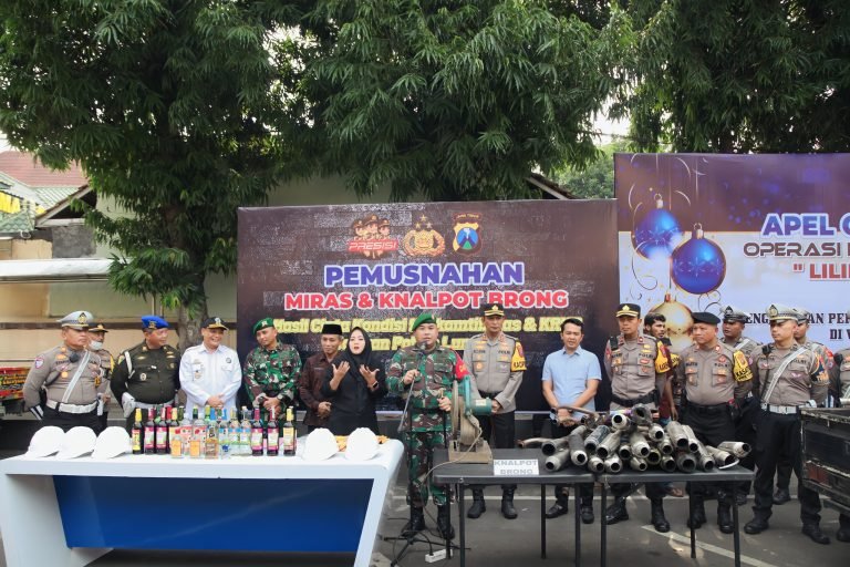 TNI dan Polri Bersinergi: Dandim 0821 Lumajang Tekankan Pentingnya Kesiapan Pengamanan Nataru.