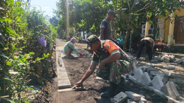 Pendampingan Babinsa, Prioritas untuk Kesejahteraan Warga Jalan Setapak di Dusun Kotokan Kini di Bangun