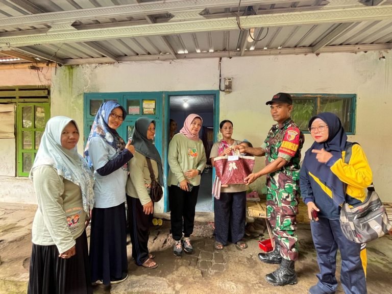 Upaya Babinsa Kedungrejo Dampingi Pemdes Salurkan PMT untuk Balita Stunting