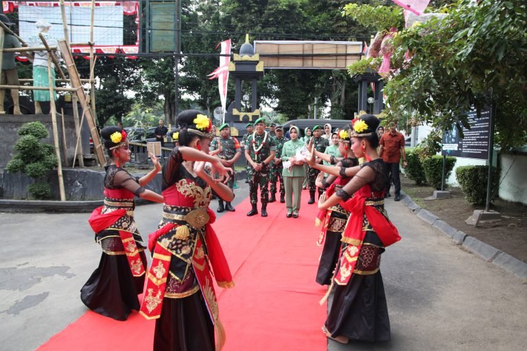 Pangdam V/Brawijaya Dorong Ketahanan Pangan di Lumajang, Produksi Beras Jatim Ditarget Naik 2 Juta Ton