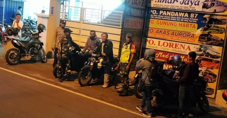 TingkatkanSinergisitas, TNI-Polri Kedungjajang Giatkan Patroli Gabungan di Wilayah
