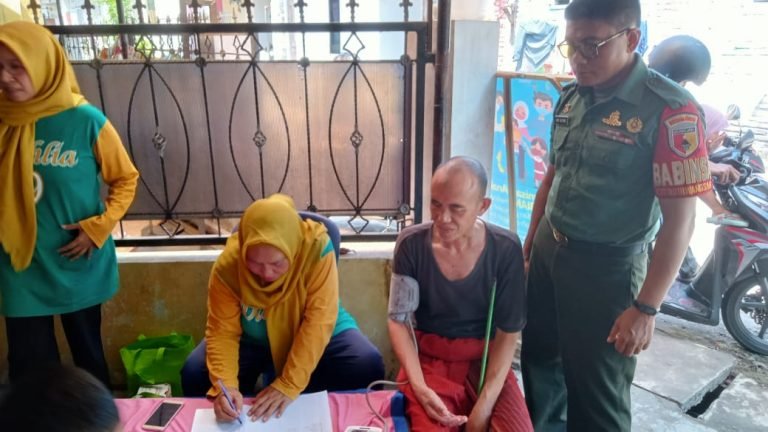 Wujudkan Kesehatan Masyarakat, Babinsa Citrodiwangsan Pendampingan Posyandu