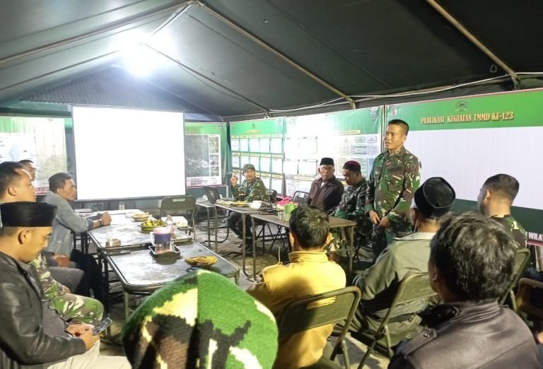 Komandan SSK Satgas TMMD ke-123 Kodim 0821/Lumajang Gelar Evaluasi Kegiatan di Kotis