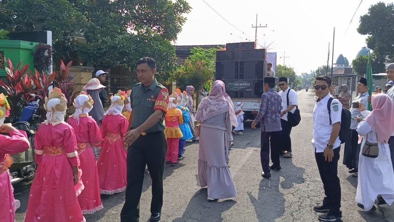 Kesiapan Babinsa Mojosari Pastikan Sukses, Dalam Pengamanan Pawai Menyambut Ramadhan