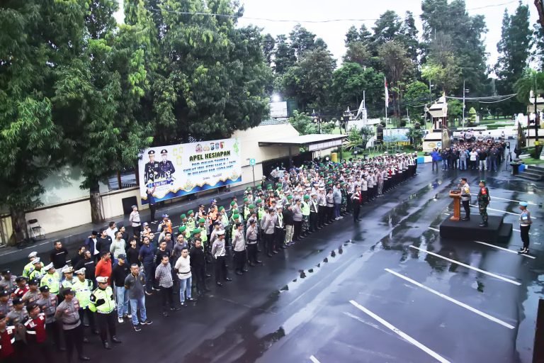 Apel Pengamanan Malam Takbiran dan Salat Idulfitri 1446 H, Sinergi TNI-Polri Jaga Keamanan Lumajang