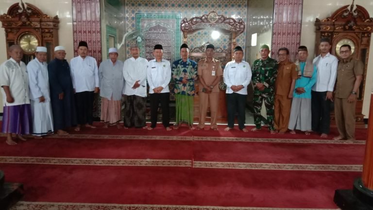 BangunKebersamaan Bulan Ramadan, Babinsa Sumberrejo Hadiri Safari Dzuhur di MasjidBesar Al-Mujahidin