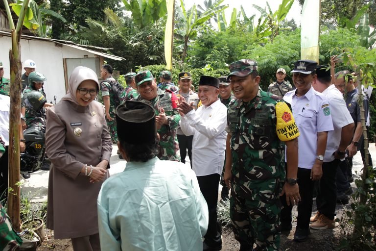 Forkopimda dan Wadan Pusterad Cek Langsung Pelaksanaan TMMD ke-123 di Lumajang