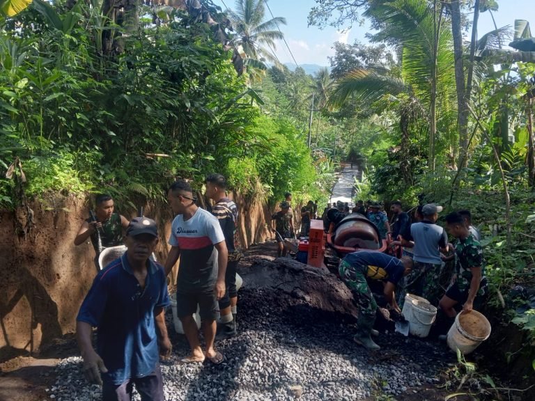 Pengerjaan Jalan TMMD ke-123 di Dusun Mlambing Capai 63 Persen