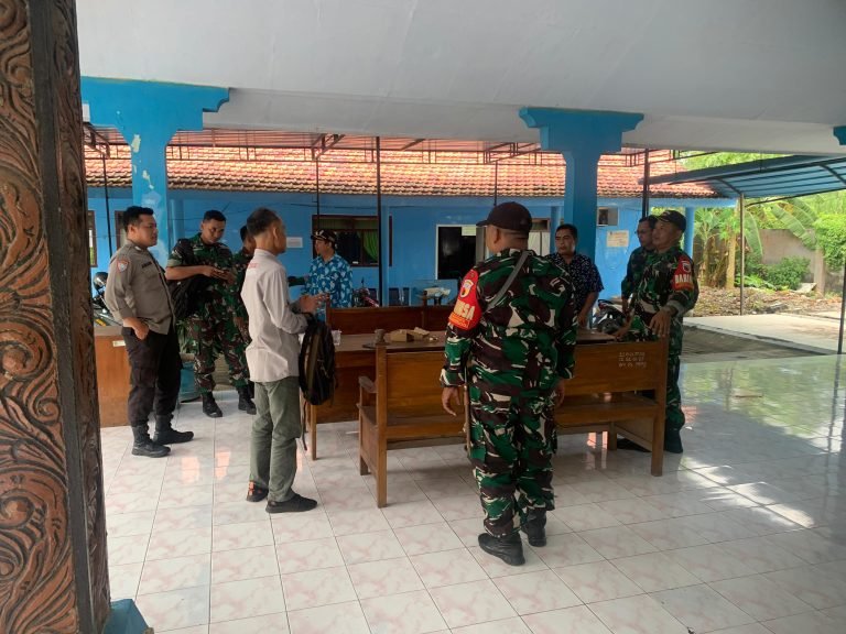 Wujudkan Kamtibmas, Babinsa Nguter Laksanakan Patroli di Wilayah