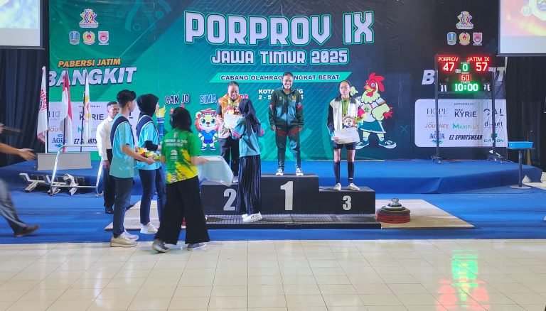 Atlet Angkat Berat Lumajang Sumbang Dua Perunggu di Porprov IX Jatim 2025