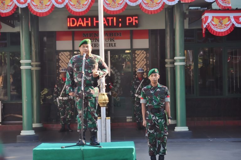 Kodim 0821/Lumajang Gelar Upacara Bendera dan Pelepasan MPP, Dandim Tekankan Bahaya Judi Online