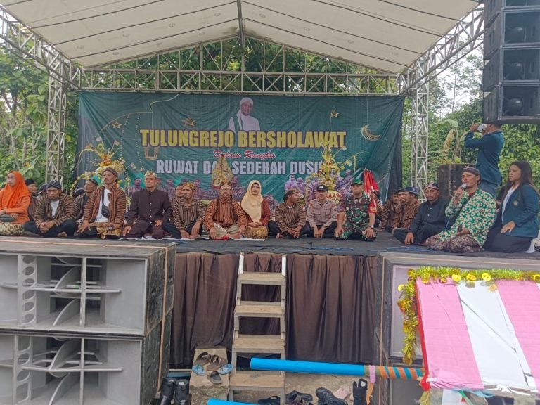 Kolaborasi TNI-Polri Amankan Tradisi Ruwat dan Sedekah Dusun di Pasrujambe