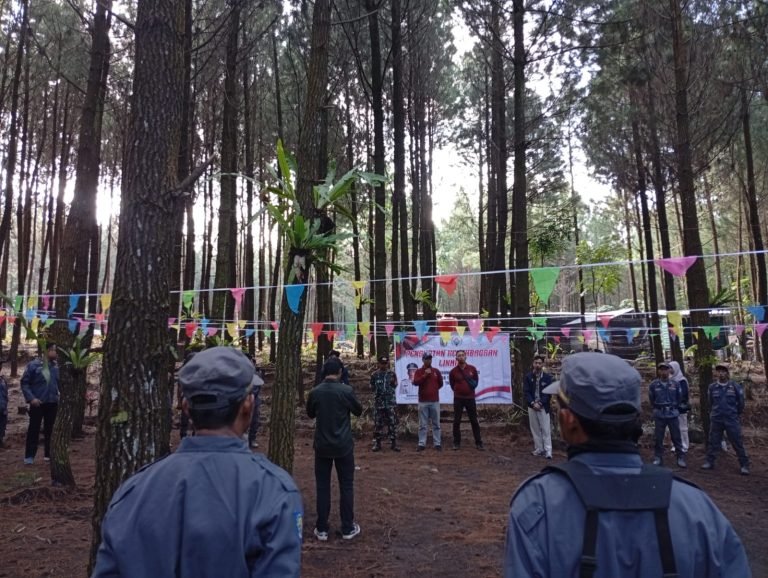 Kawal Kamtibmas, Babinsa Berikan Pelatihan Strategis untuk Linmas Sidomulyo