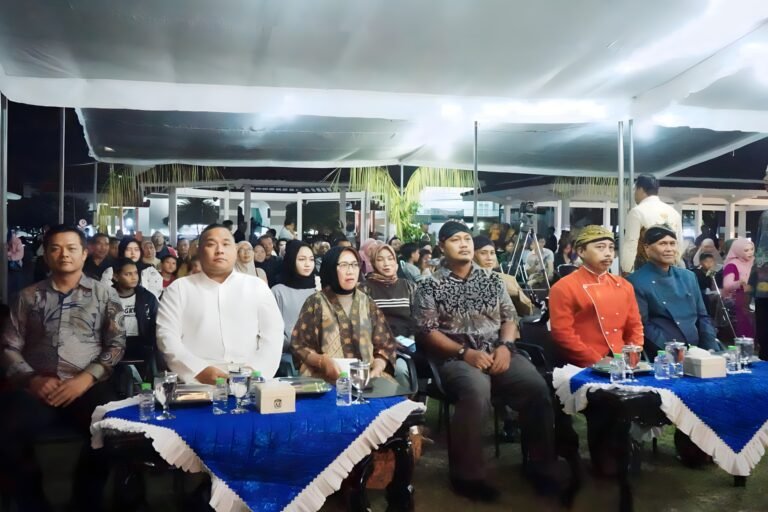 Dandim 0821 Lumajang Hadiri Pagelaran Wayang Kulit, Perkuat Sinergi Pelestarian Budaya