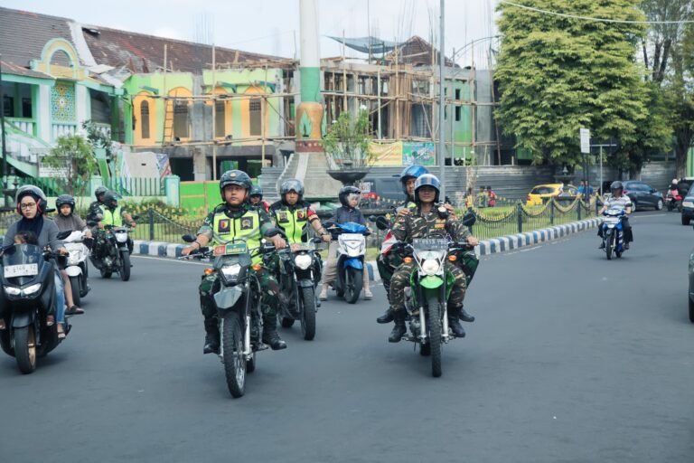 Pererat Kebersamaan, Kodim 0821 dan Banser Gelar Patroli Bersama di Lumajang