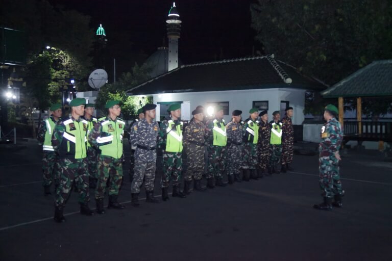 Kodim 0821/Lumajang dan Banser Koorcab Lumajang Gelar Patroli Bersama Wujudkan Keamanan Wilayah