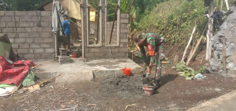 BAZNAS Bangun Rumah, Babinsa Turut Kawal Demi Kesejahteraan Warga Ranuwurung 